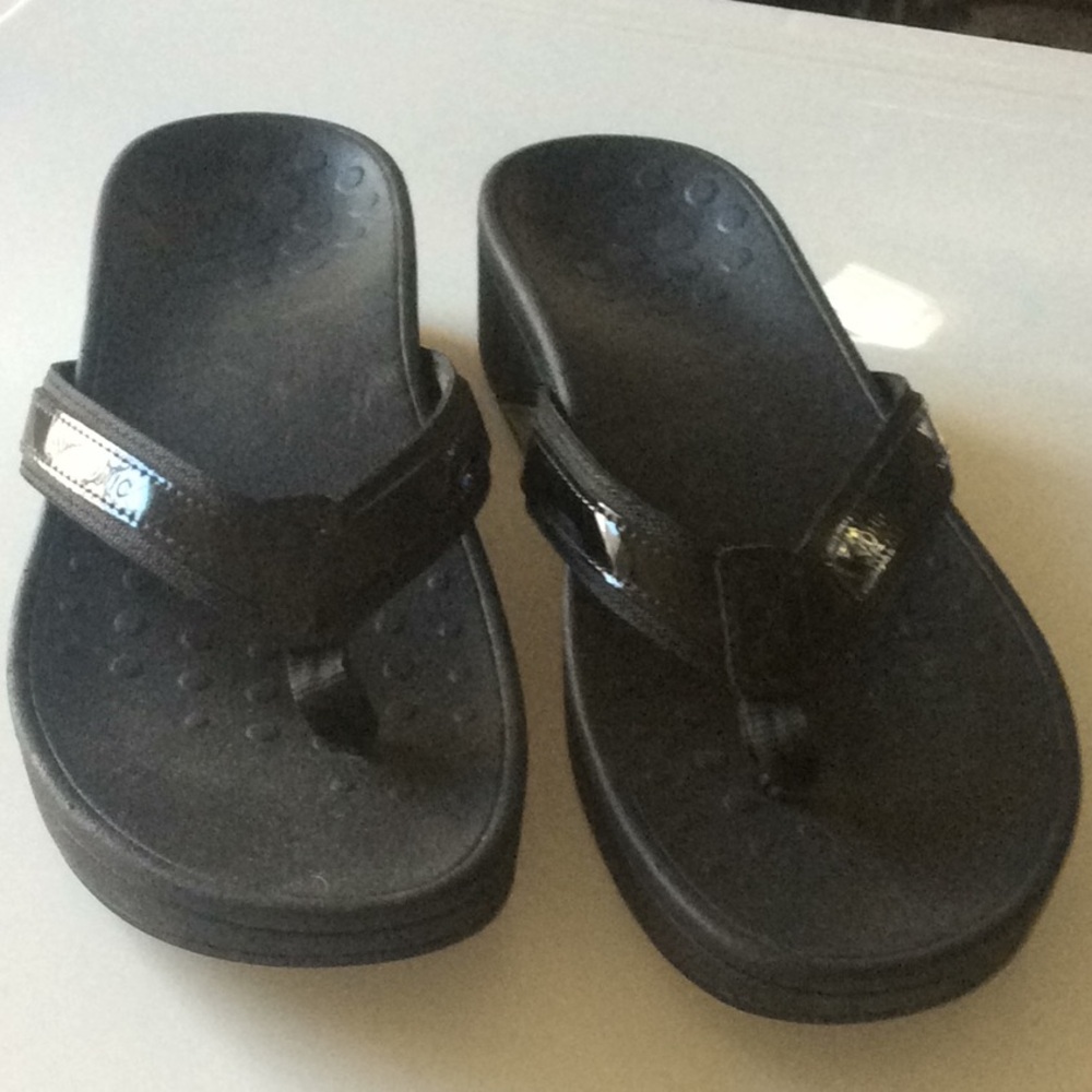 VIONIC BLACK FLIP FLOPS PODIATRIST DESIGN Size 11
